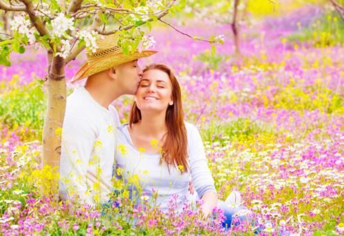 Chief John Mukasa casts very fast love spells that work immediately to everybody for a variety of love and romantic intentions.